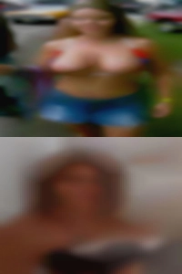 Middle old nude woman.